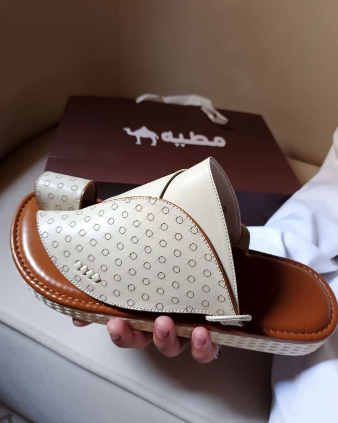 نعال شرقي دوائر بيج