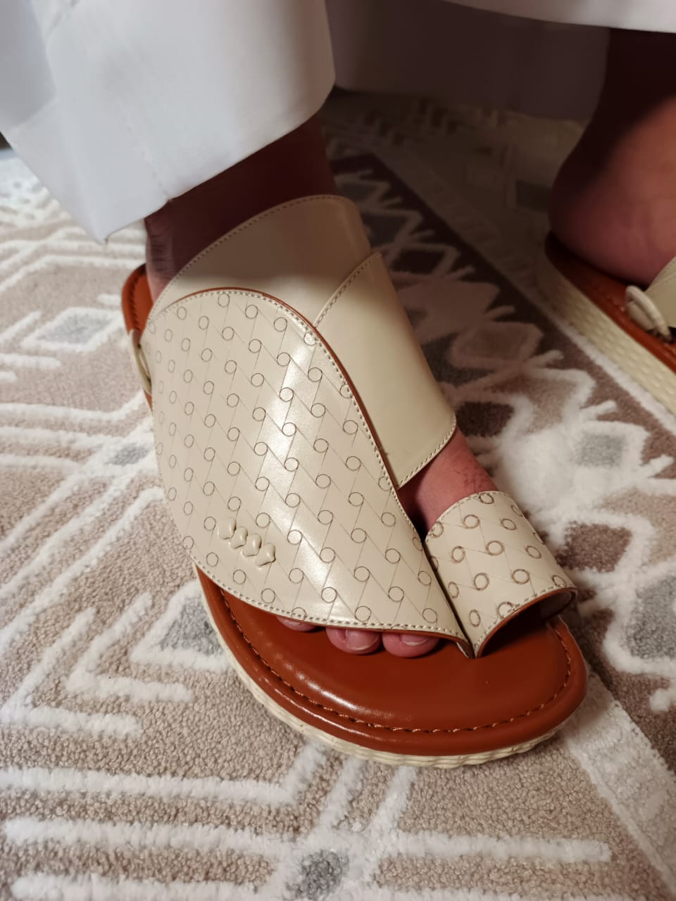 نعال شرقي دوائر بيج